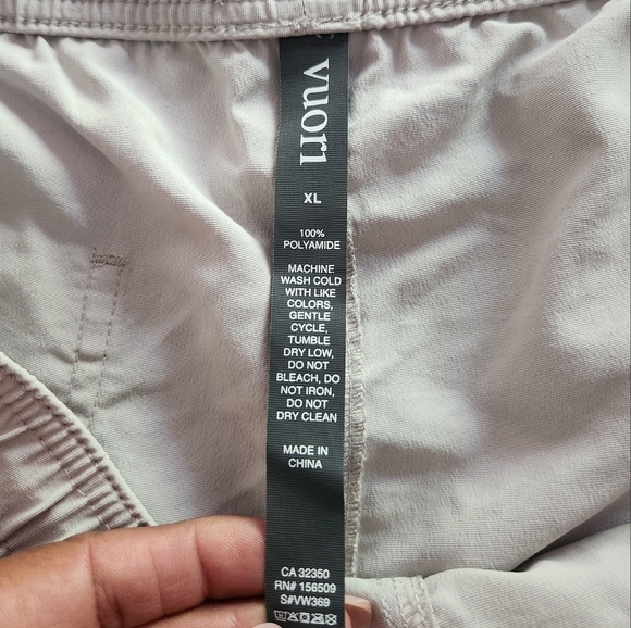VUORI SUNWASHED SHORTS WOMENS XL 2.5" INSEAM ACTIVE COLOR SUEDE VW369 - Picture 8 of 10